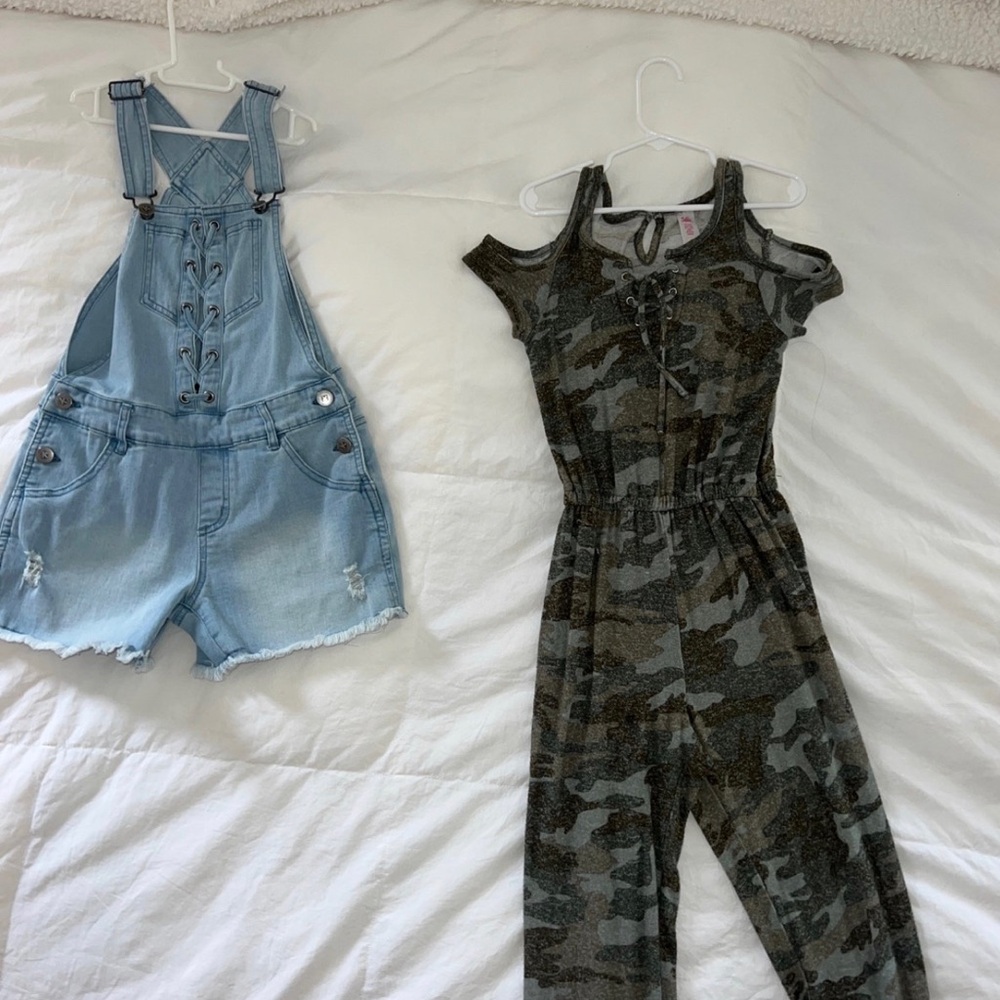 Bundle of girls two outfits size 7/8 …